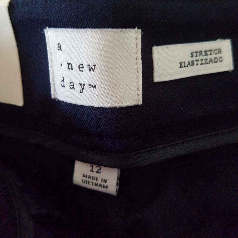 Pants - Picture 6 of 7